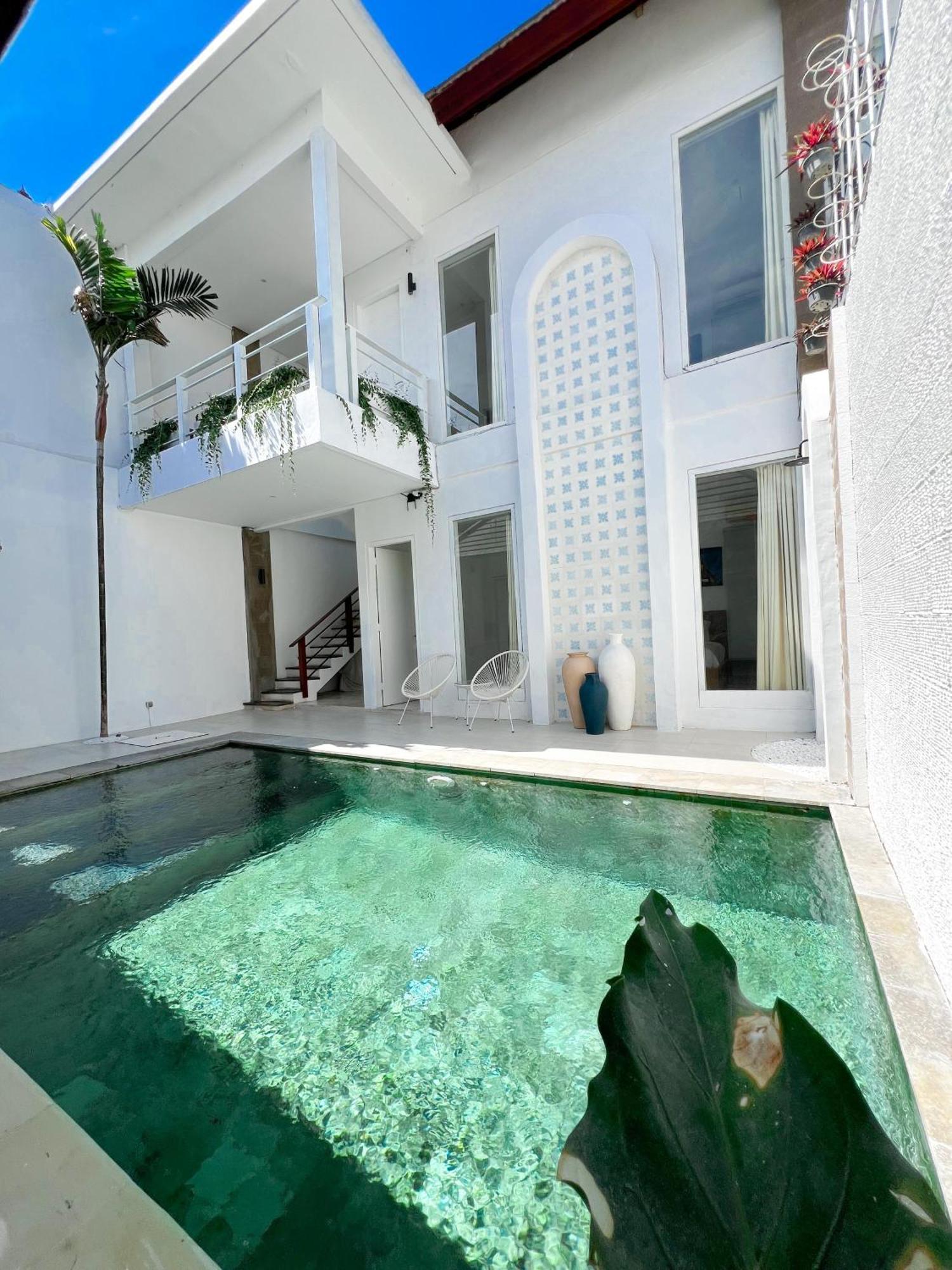 Apple Villas & Apartments Kerobokan  Exterior photo