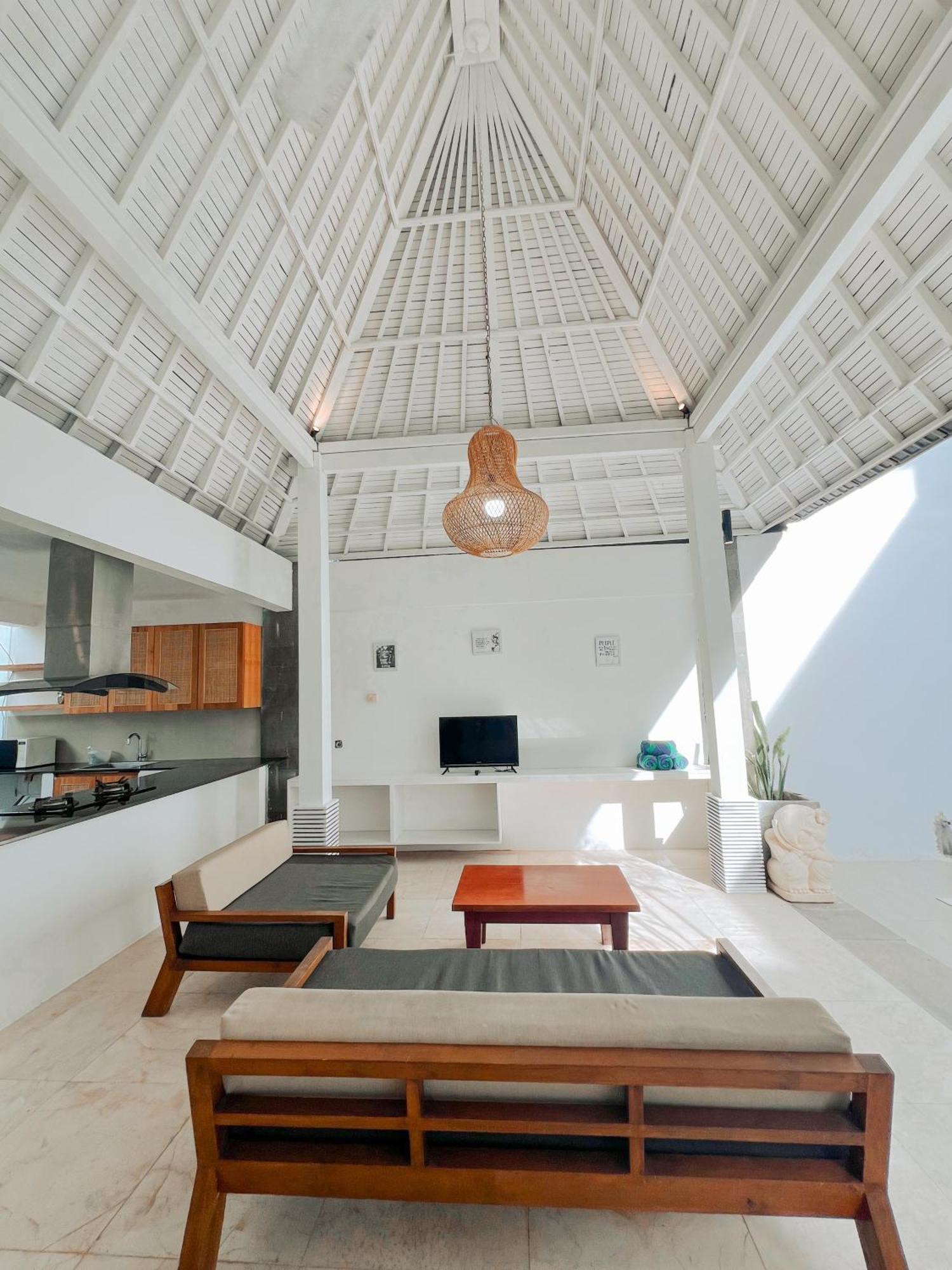 Apple Villas & Apartments Kerobokan  Exterior photo