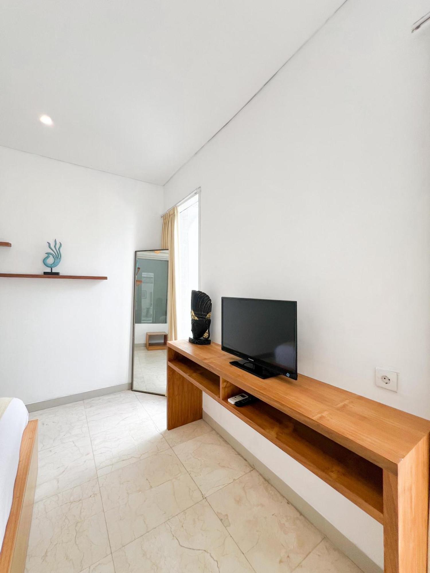 Apple Villas & Apartments Kerobokan  Exterior photo