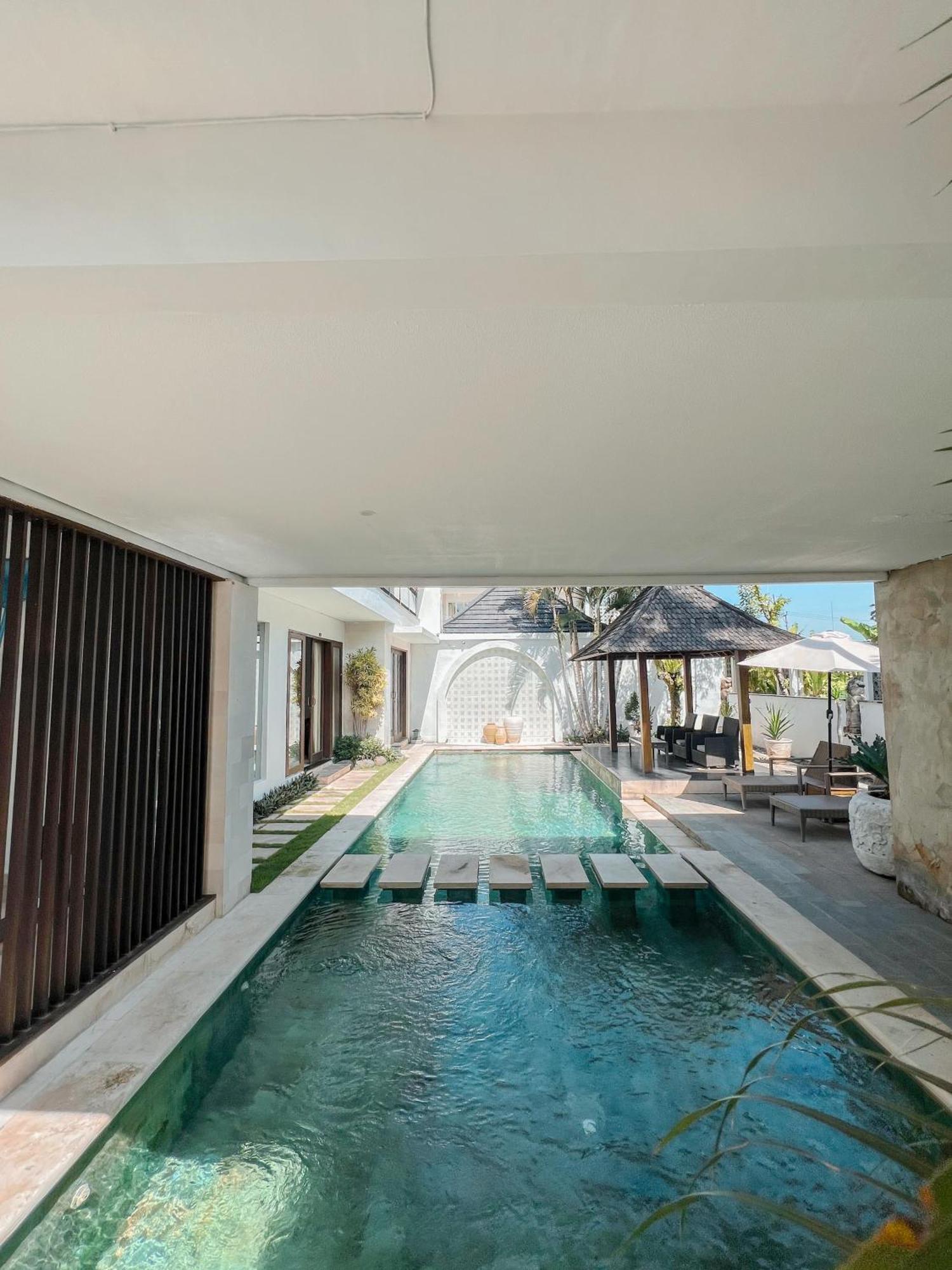 Apple Villas & Apartments Kerobokan  Exterior photo
