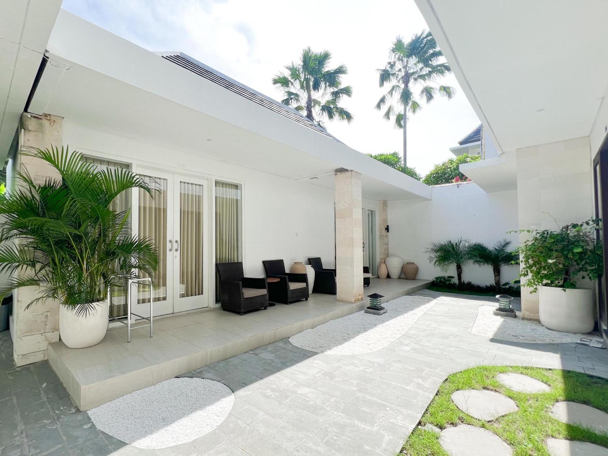 Apple Villas & Apartments Kerobokan  Exterior photo