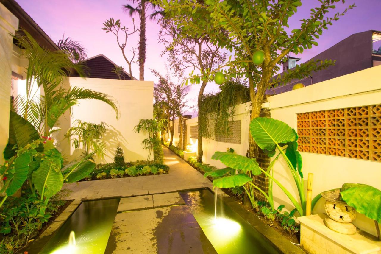 Apple Villas & Apartments Kerobokan  Exterior photo